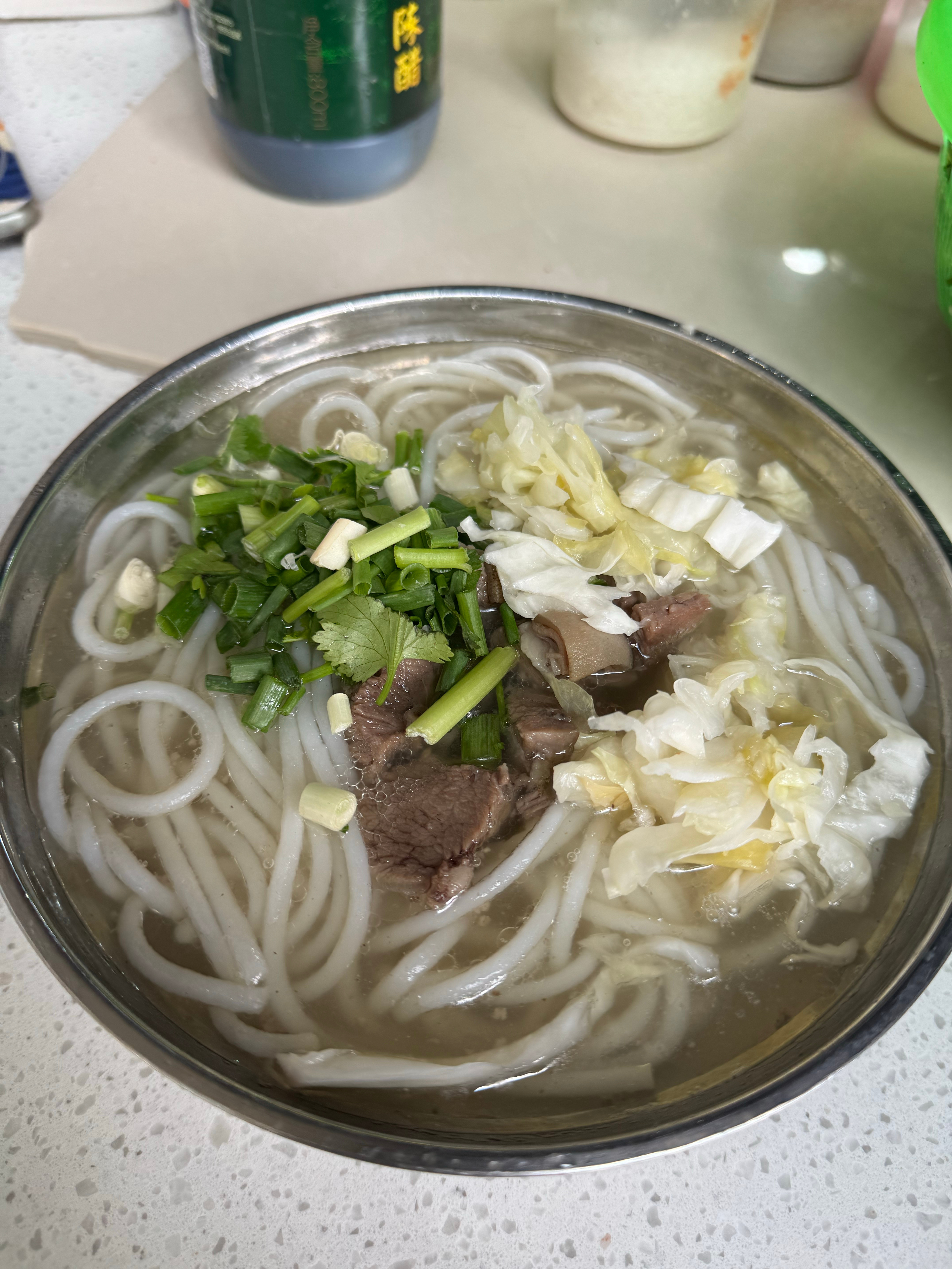 攀枝花ing逛了仁和农贸市场，遇到周天赶大集，好多水果，蓝莓、桃子、大樱桃等等很