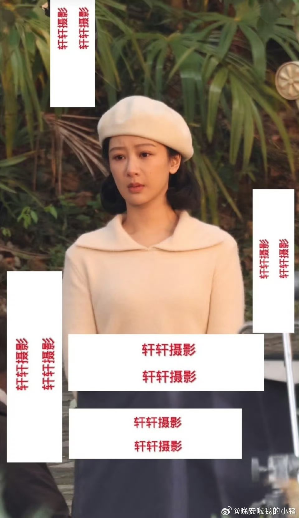 杨紫董竹君最新路透杨紫董竹君最新路透，白色贝雷帽造型，这个状态如何呢