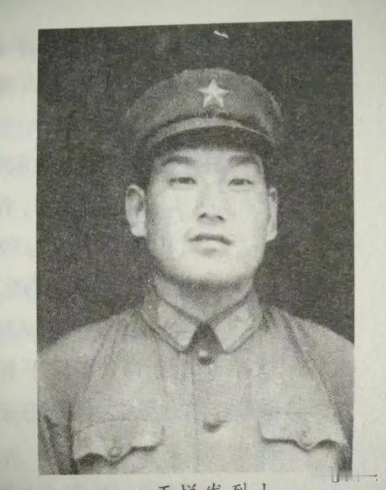 2013年，退伍军人韩维民去麻栗坡烈士陵园给战友王悦发扫墓，负责管理的张园长告诉