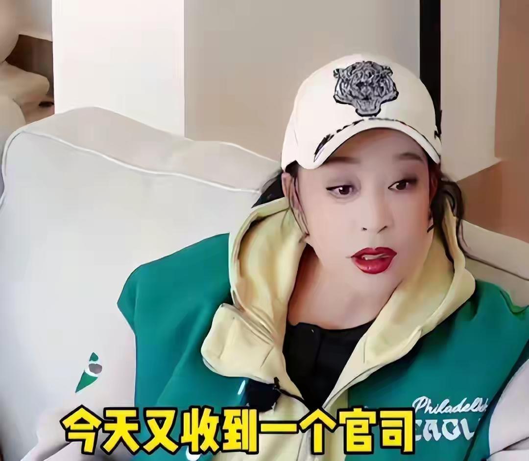 刘晓庆与古柯的官司最终败诉，这位71岁的传奇女星一辈子始终没停下折腾的脚步，各类