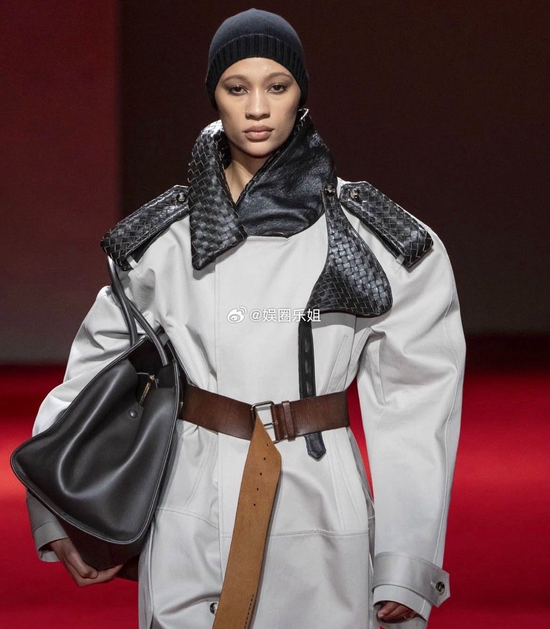 放大惊喜！BottegaVeneta2026秋冬系列放大版KalimeroC