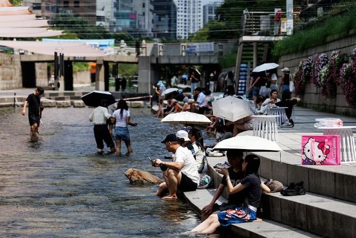韩国宣布进入国家灾难状态，高温之外，其实金融疯狂更可怕！韩国总统李在明8月4