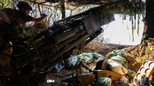 美国众议院通过8亿美元援助乌克兰美国众议院已通过一项国防开支法案，计划在20