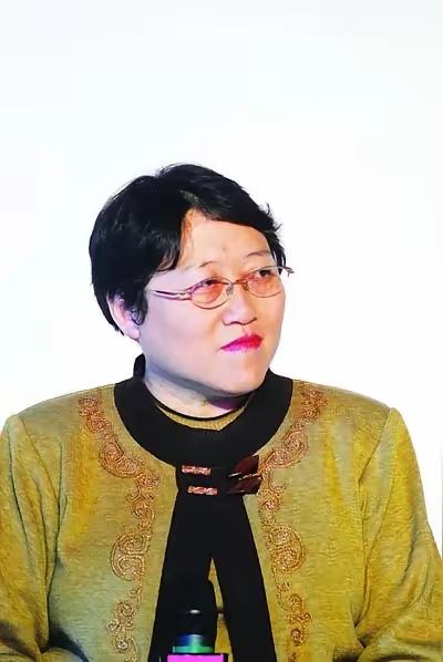 性学专家李银河说：“给所有男人一个忠告，不管一个女人多漂亮，身材多出众，哪怕好到