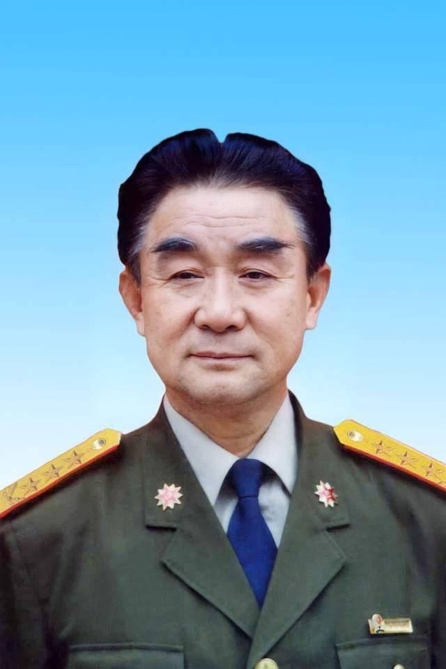 国防大学的首任校长是张震上将，任期从1985年一直到1992年，前后长达7年之久