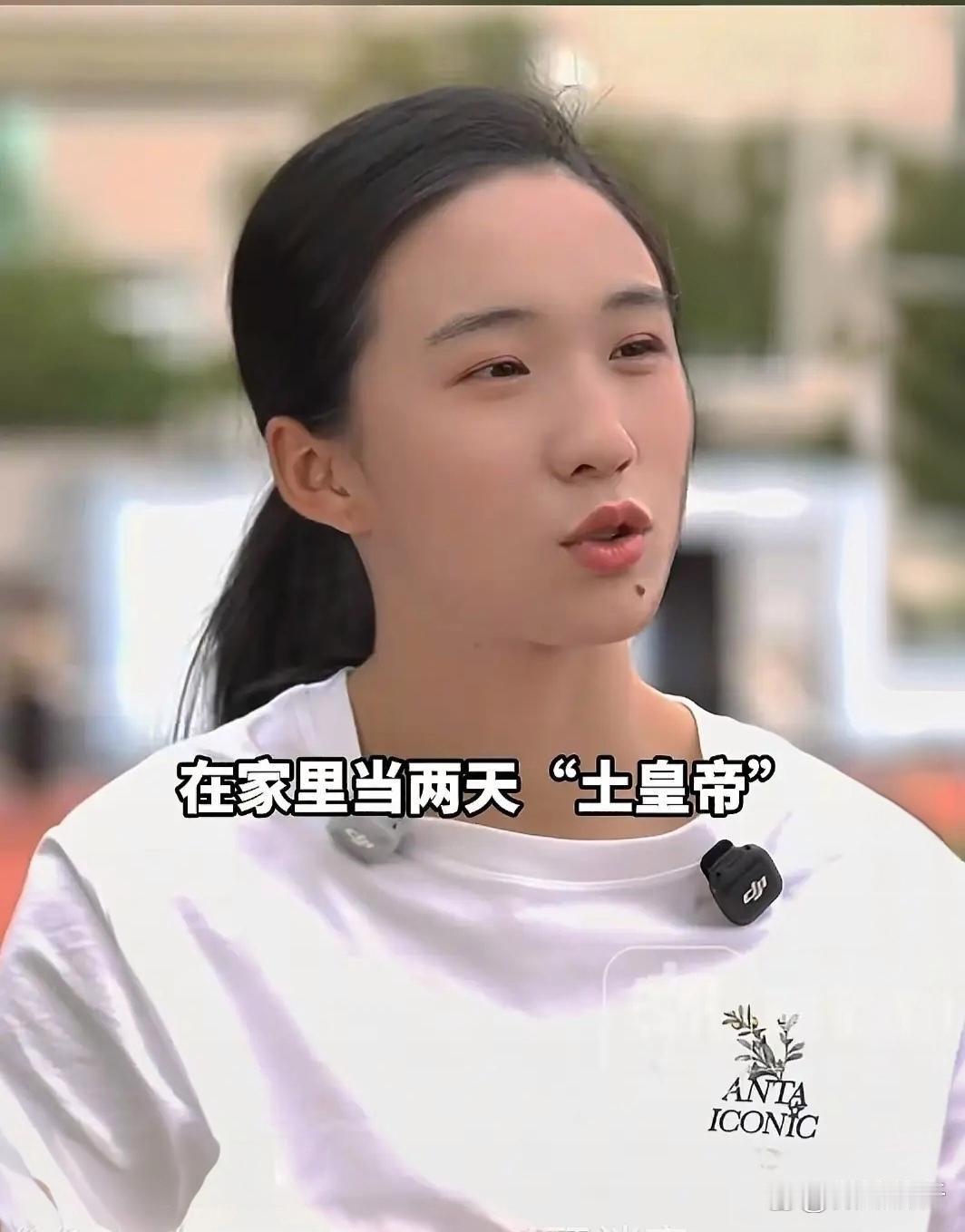 这下不仅清北要哭了，连浙大都要哭了了！天才少女陈妤颉近期受访，聊到了自己的大学目标，说得特别直白：不