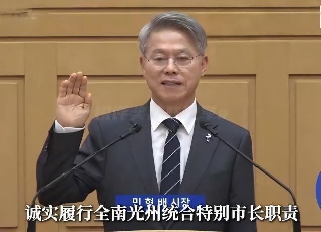 光州双年展踩红线，光鞠躬道歉没用——该收拾谁，怎么收拾，一次说清楚先说清楚，谁