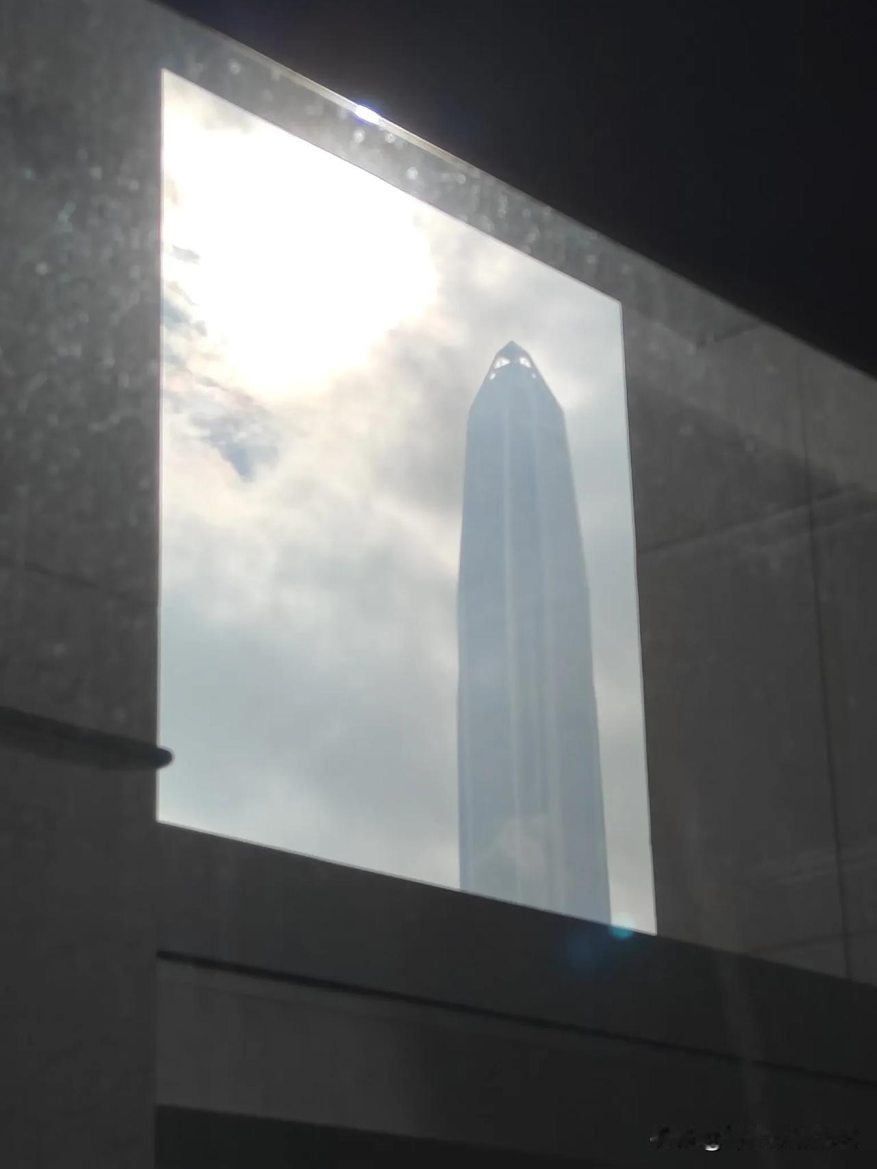 年终奖，什么是年终奖？到年底了，很多人都开始关心起年终奖了，有邻居说可以拿好几