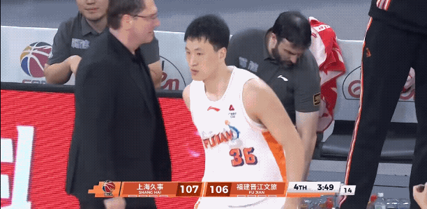 且不说福建男篮和上海男篮最终比分是怎样的，但是福建男篮能够在比赛最后一节还能紧咬