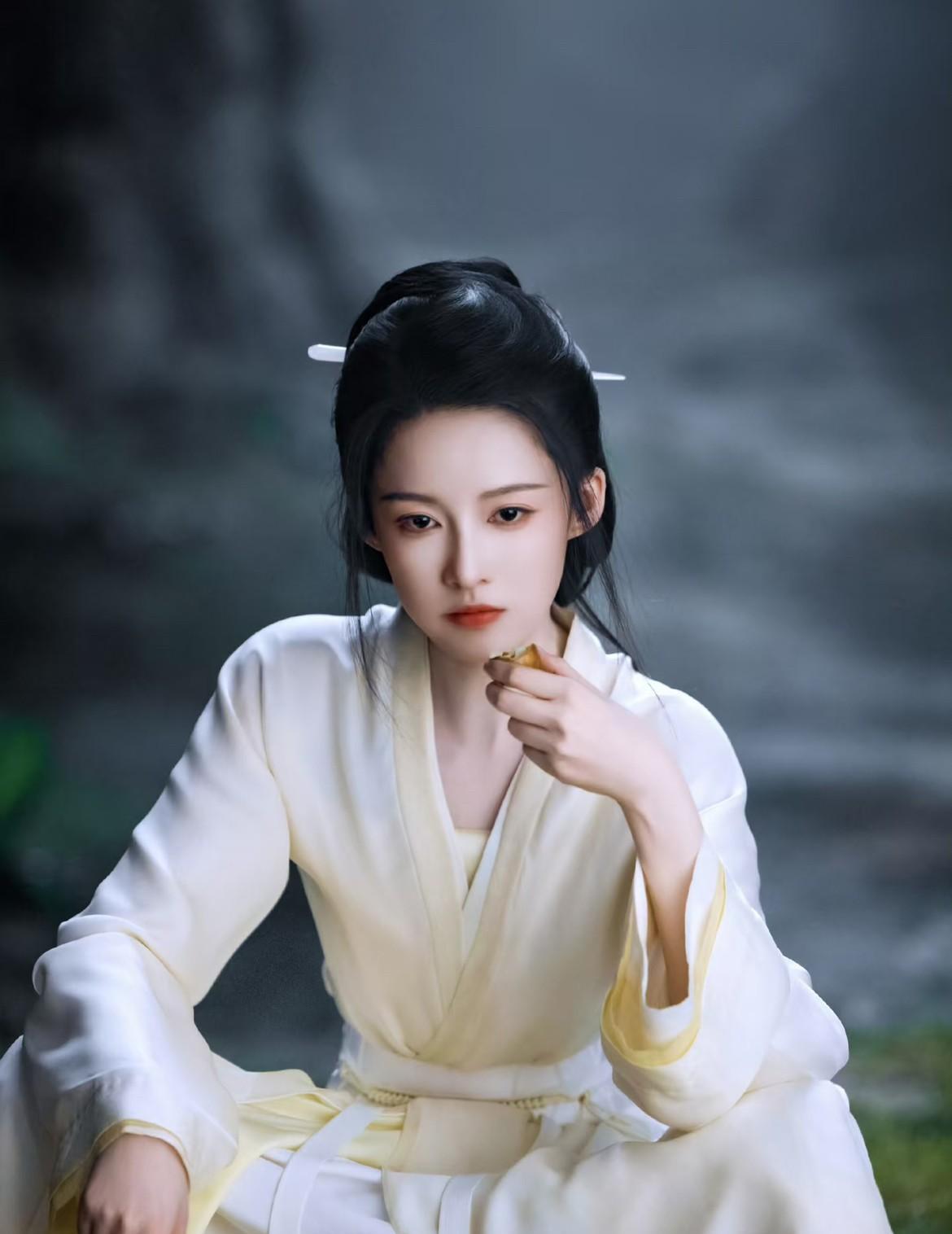 我有种预感李沁这次可能会火不是因为她“付一笑”演得好而是因为她录制的“花少
