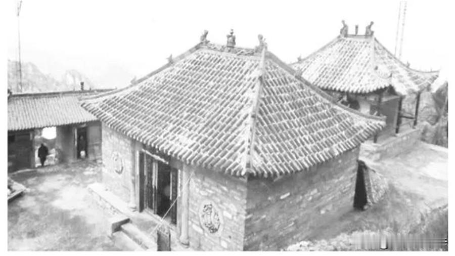 过来跑一趟老君山，结论：就这？以下仅个人观点，不喜我也没办法[doge]1️