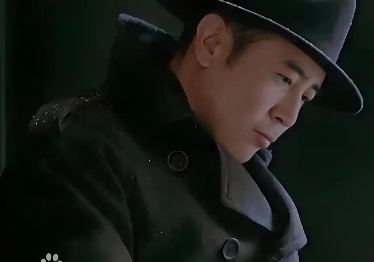 从昨天晚上开始追由于和伟、吴越、曾黎等主演的电视剧《沉默的荣耀》。当知道吴石将