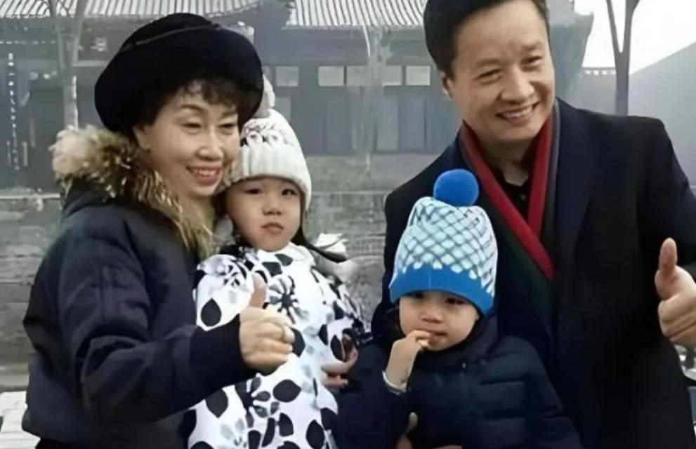 前外交部长李肇星的儿子，要娶著名歌唱家阎维文的女儿。第一次上门，饭吃完了，全家人