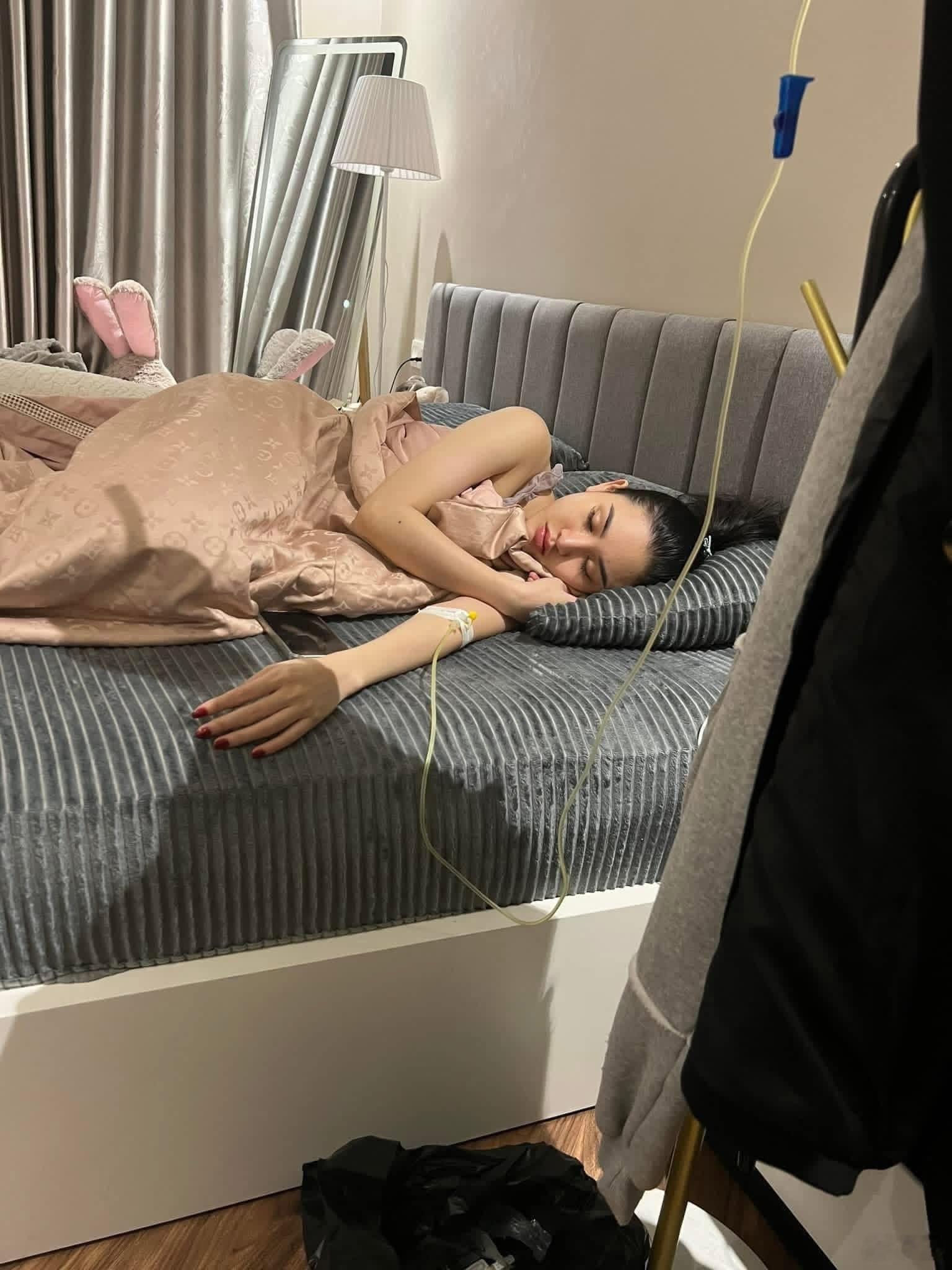 女客户睡着了，怎么办？​​​