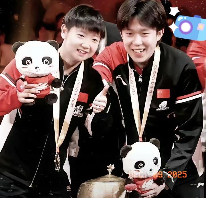 估计全网现在最乐呵的，就得是王楚钦爸妈了——谁让头哥昨天那采访发言，直