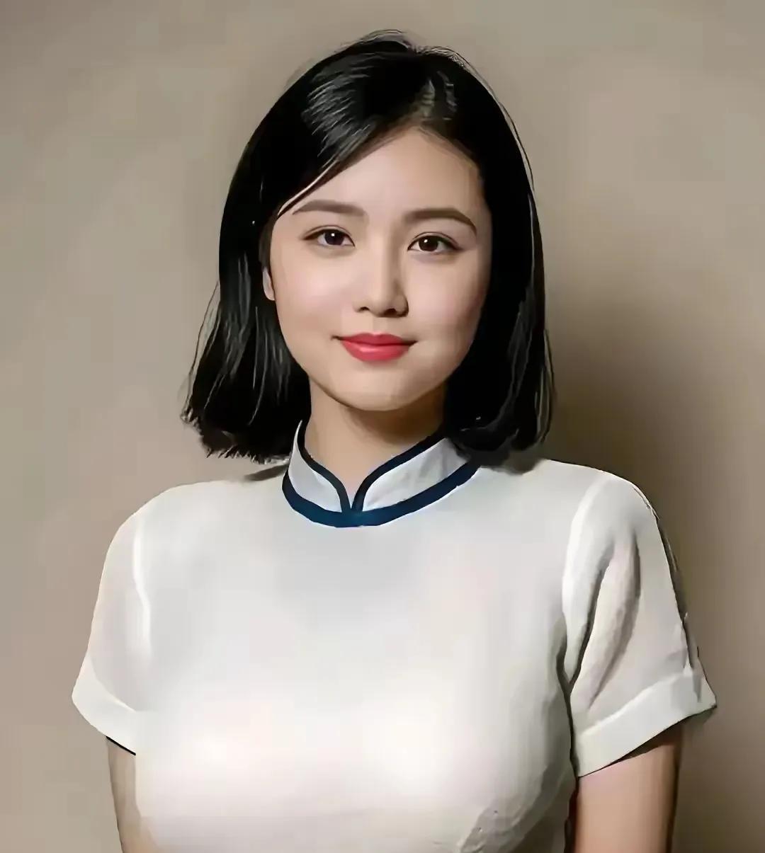 瘦了20斤之后3.、晚餐七分饱刚刚好：晚上别吃到撑，七八分饱就行，吃多了消