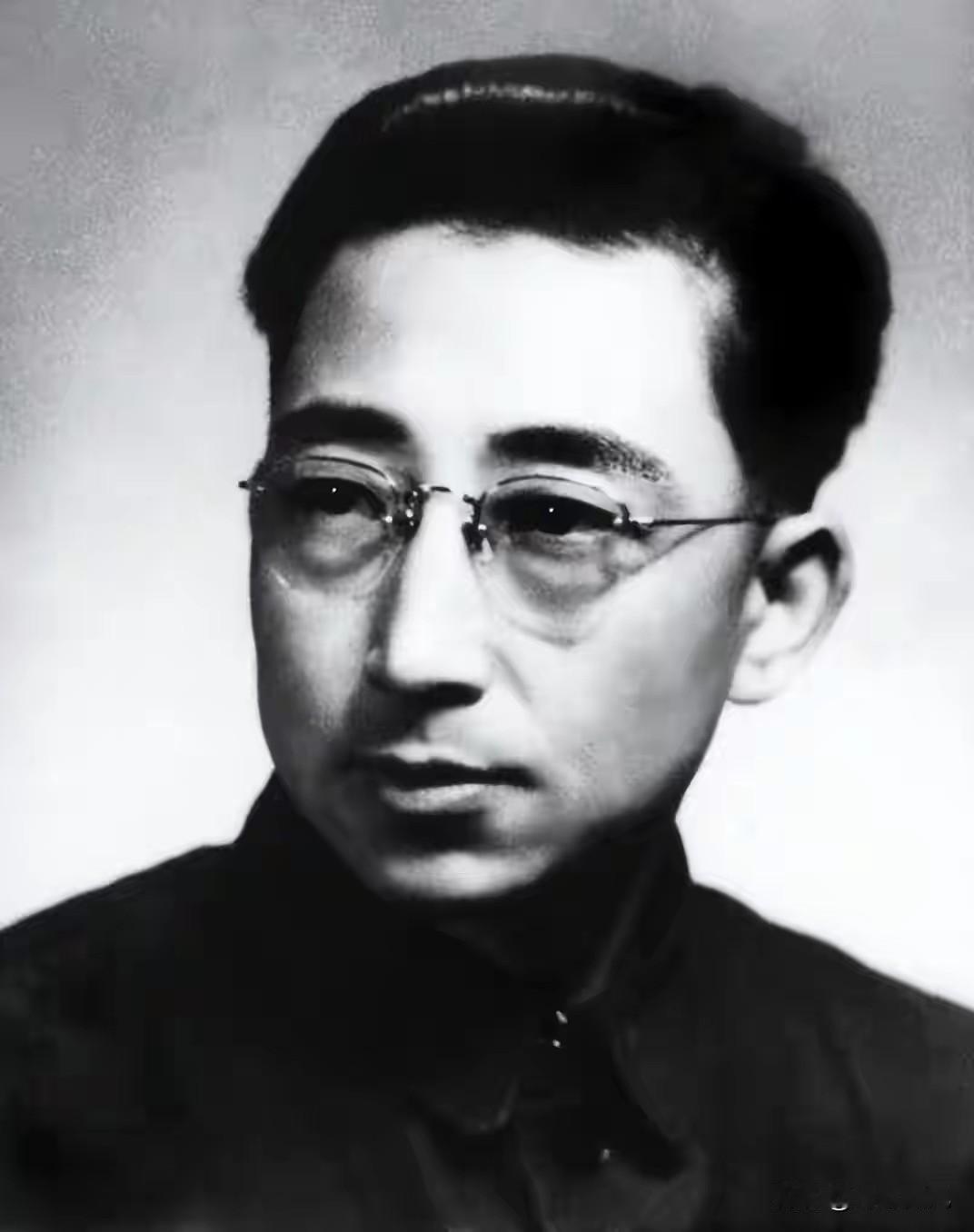 他一娶黄宗英，二娶上官云珠，三娶吴嫣，全是大美人，却晚景凄凉。这个让人心疼的