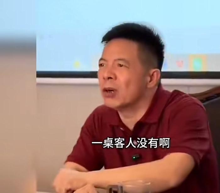 西贝贾国龙最近应该寝食难安吧，全国已经出现多个门店生意惨淡，虽然国庆节前西贝就做