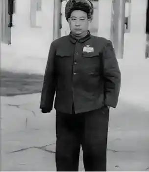 彭老总麾下的五虎上将，最后都官至何位了第一位：铁甲元勋许光达，湖南长沙人。他