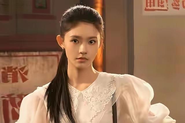 追剧《冬去春来》沈冉冉徘徊在两个男人之间，她称得上“励志青年”吗？