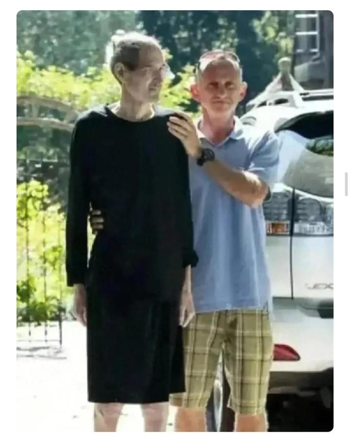 亿万富翁乔布斯留在世间的最后影像！乔布斯是苹果公司的创始人，富可敌国