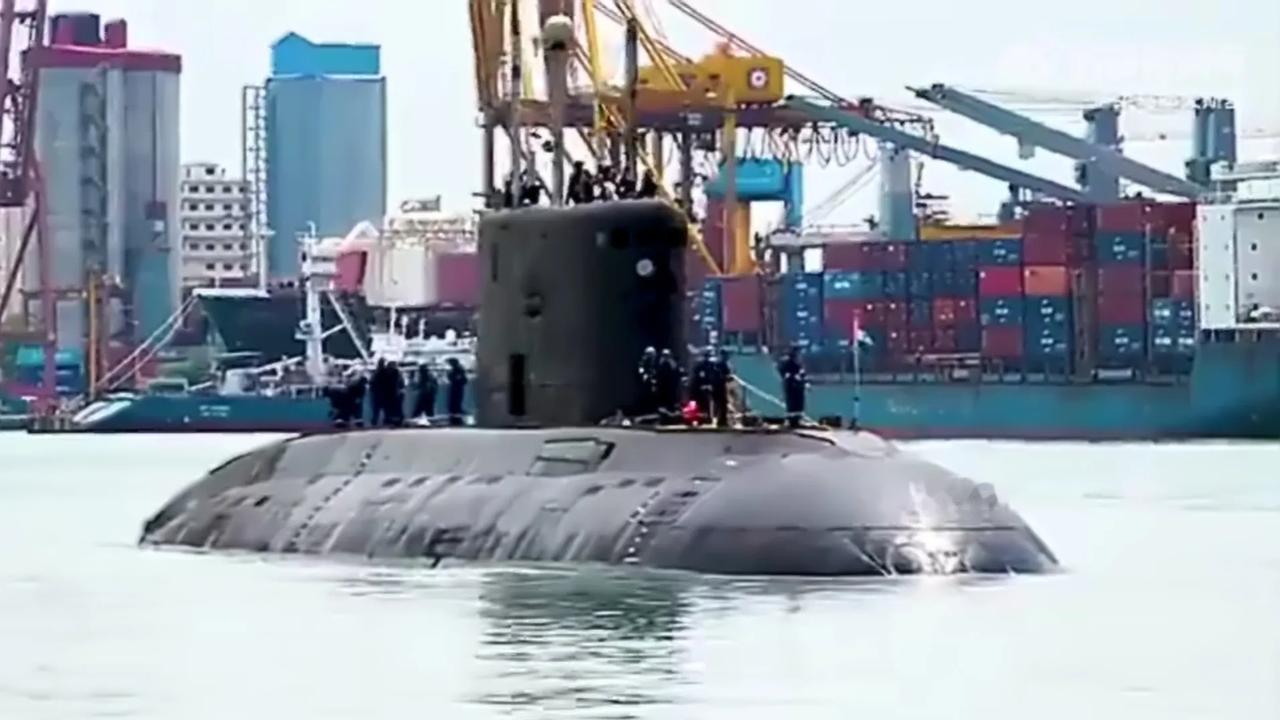 印度海军877EKM型潜艇“海狮”号在斯里兰卡完成作战检修。这个消息让人很好奇