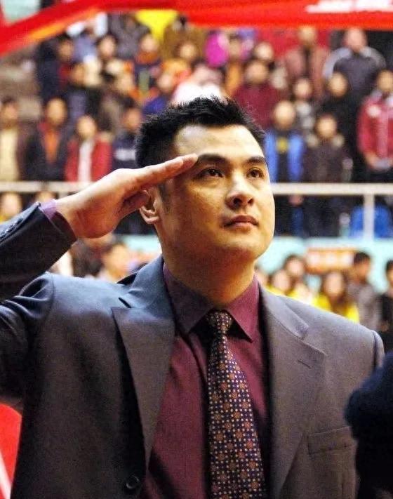 篮协主席临换届！6位篮坛人物被反复提起，资历硬实力得一条条看现任中国篮协主席