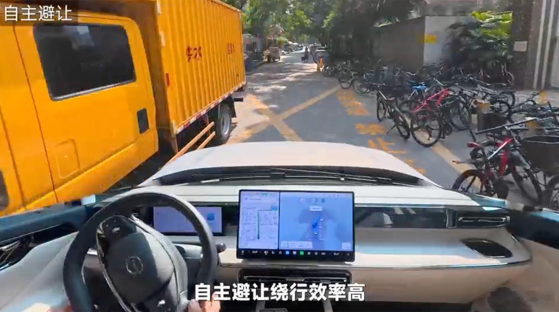 上午发了台百万级的MPV，但不是谁都有这个钱的，如果十几万能买啥MPV...