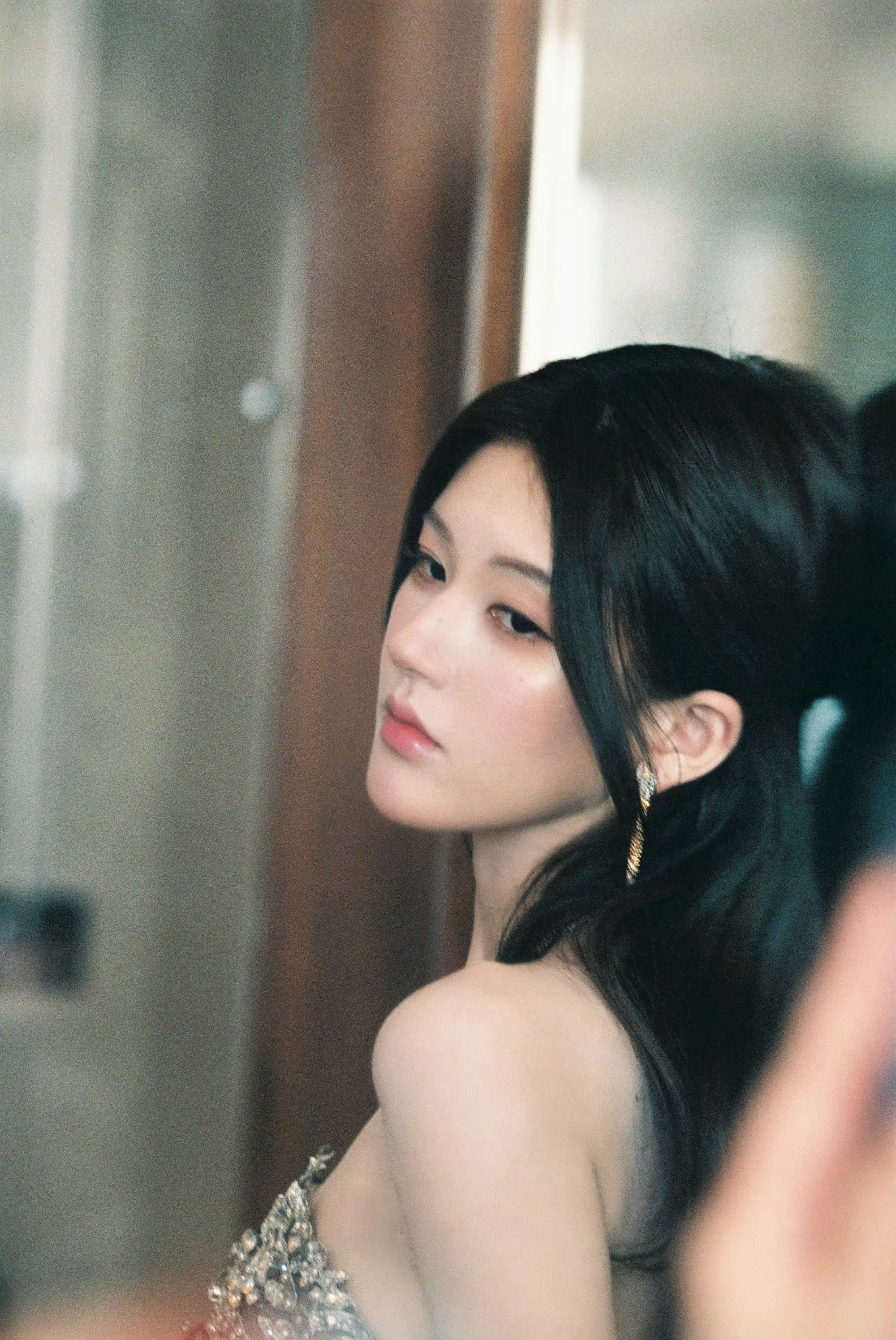 赵露思可爱宝好喜欢看露丝化妆专注的样子