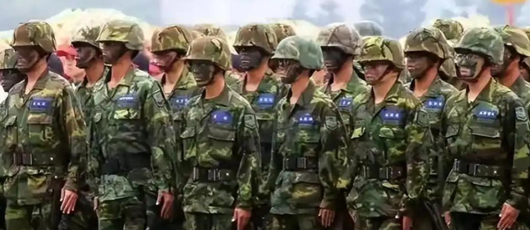 为什么解放军唯独紧盯台军333旅？不是因为它强，是因为它欠了滔天血债！这笔账