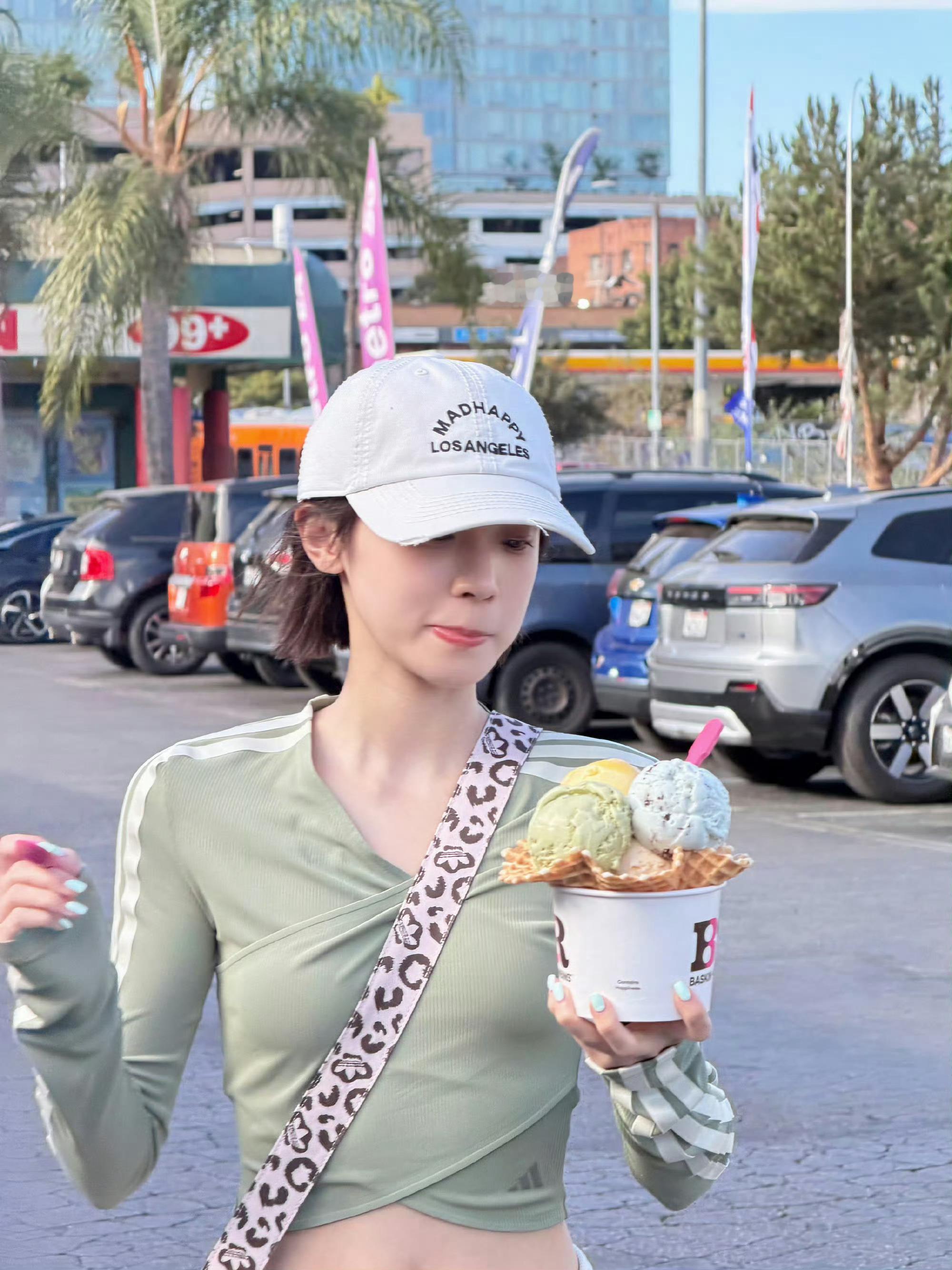 欧尼真的要瘦成小狗干了，要好好吃饭呀！🥹🥹🥹宋雨琦瘦成啥了宋雨琦
