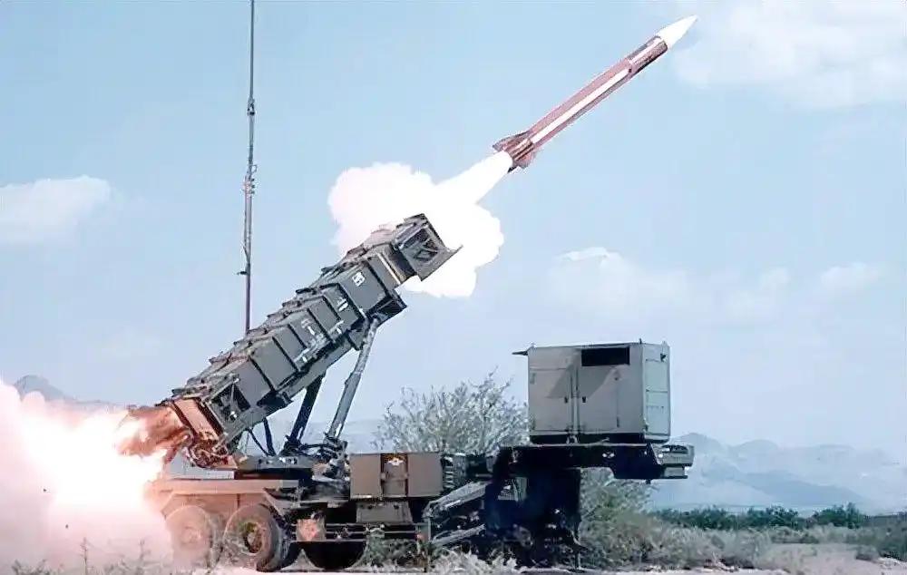 据《国防快报》分析师基里切夫斯基透露，尽管存在乌克兰愿帮忙拦截伊朗无人机这一