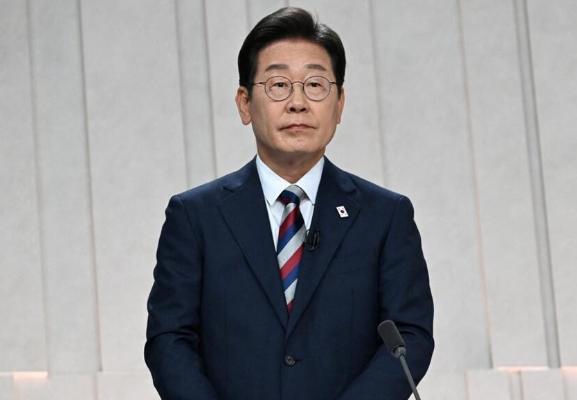还没有出兵，李在明就收到两份警告，不许出兵霍尔木兹海峡，特朗普在等一个答案。先