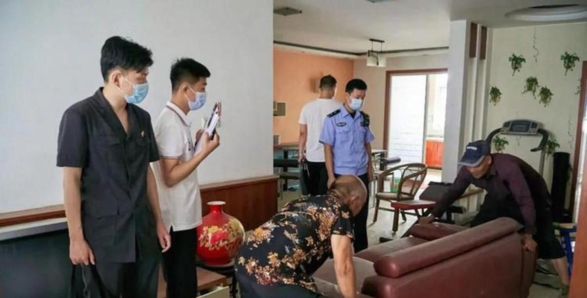 “亲情在金钱面前一文不值！”河南，一男子为了帮弟弟给侄女办入学，把自己房子借给对