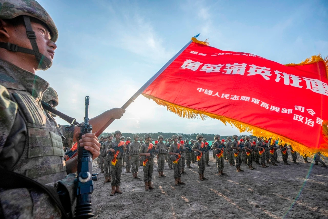 “黄草岭英雄连”隆重举行连队授称75周年活动。（光荣e家）烽火问鼎计划​​​