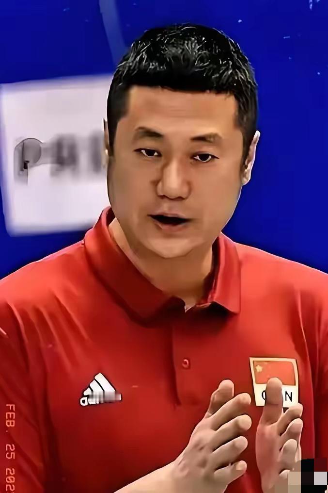 中国女排2：3泰国队，受非议最多的当属以下几位：1，赖亚文（排协主席）——