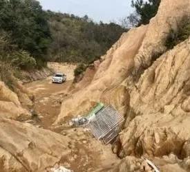 什么叫天佑中华？中国缺油、缺气、缺铜、缺铁，偏偏就是不缺能拿捏世界各国这