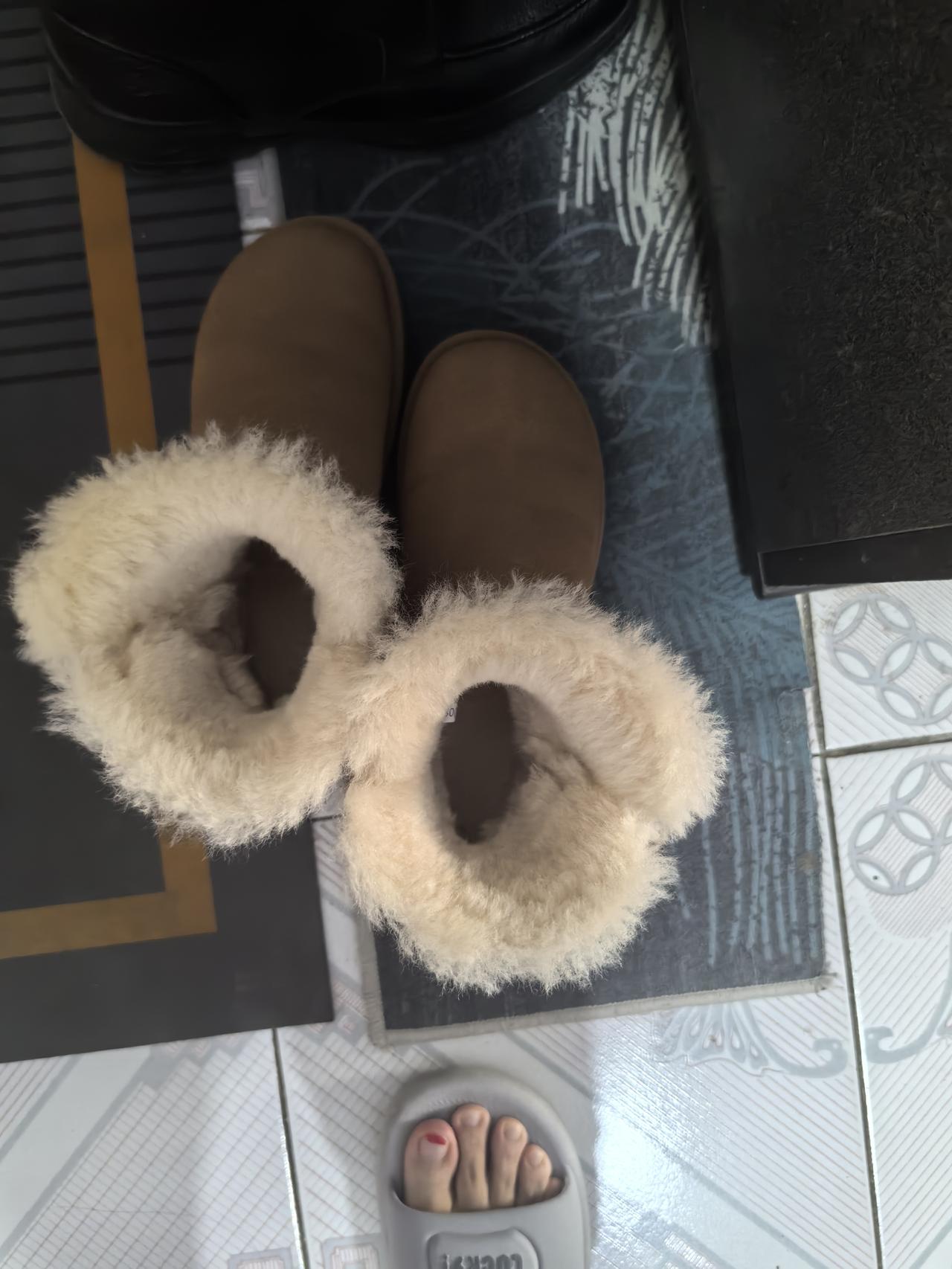 巴氏腺囊肿，今天晚上高锰酸钾温水做浴。囊肿部位没有痛感，也没有发烧，医生让观