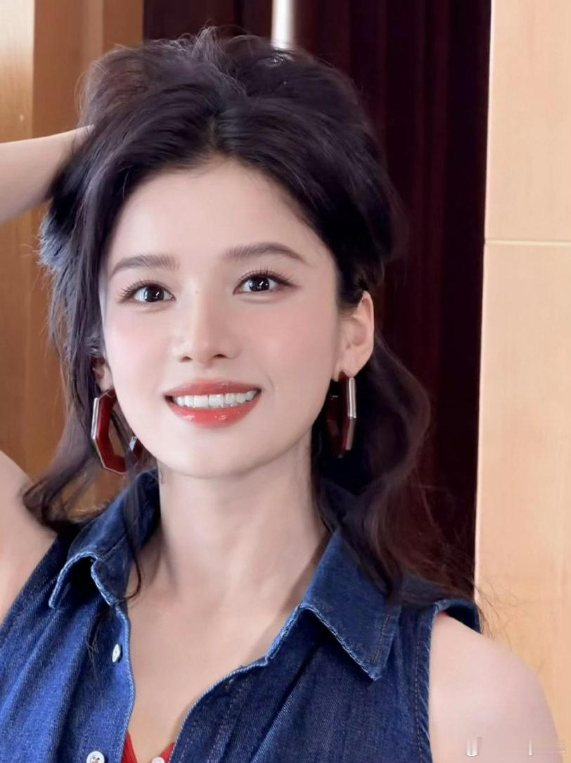 张婧仪演一部火一部爱了这样的张婧仪了！实力和颜值双在线，演一部火一部还是有依据
