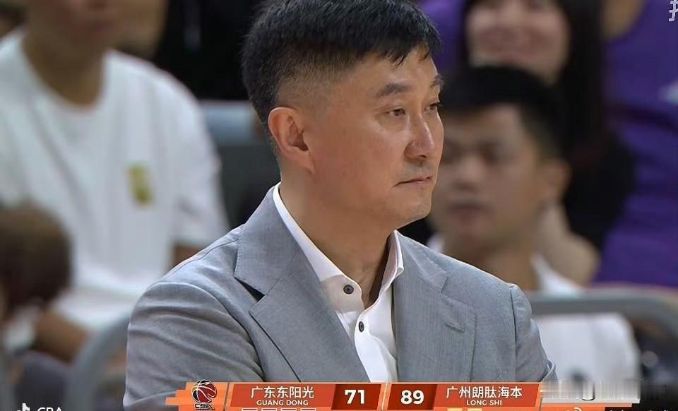 杜锋若继续留任，崔永熙、焦泊乔一众年轻小将，只会重走徐昕的老路。潜力新人被边缘化