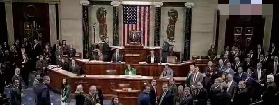 美众议院民主党人拒绝为在演讲时被暗杀的查理·柯克祈祷。众议院出现了令人难