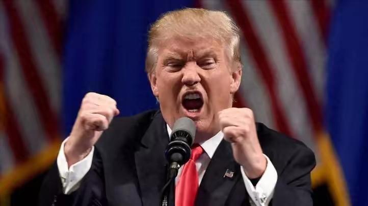 一百枚导弹从天而降，美军发起斩首行动，特朗普下令，英法表忠心2025年12月