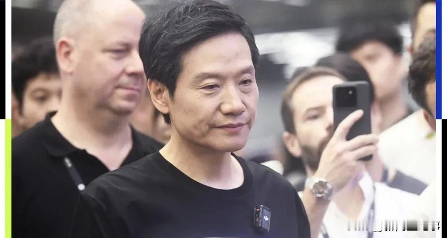 雷军最近看起来很疲惫，小米汽车这几个月出了不少事儿，五月份的销量也出现了疲态，流
