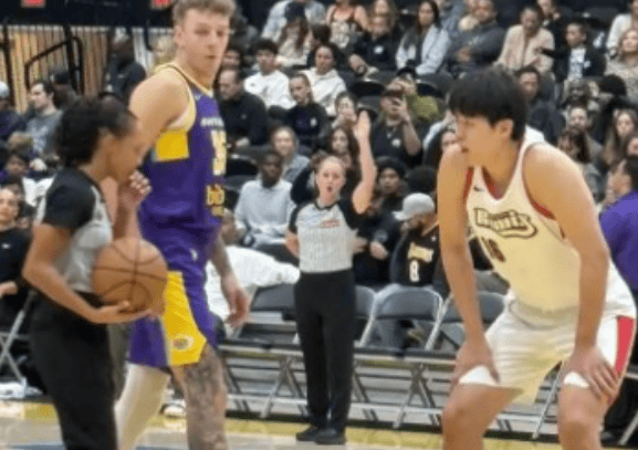 徐静雨: 杨瀚森防守速度仍有所不足, 但亮点已经愈发显眼