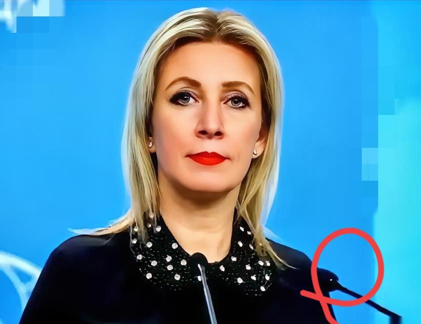 讲真，俄罗斯人那篇社评，话糙理不糙，像一记耳光，火辣辣的。“你再这么‘定力’下