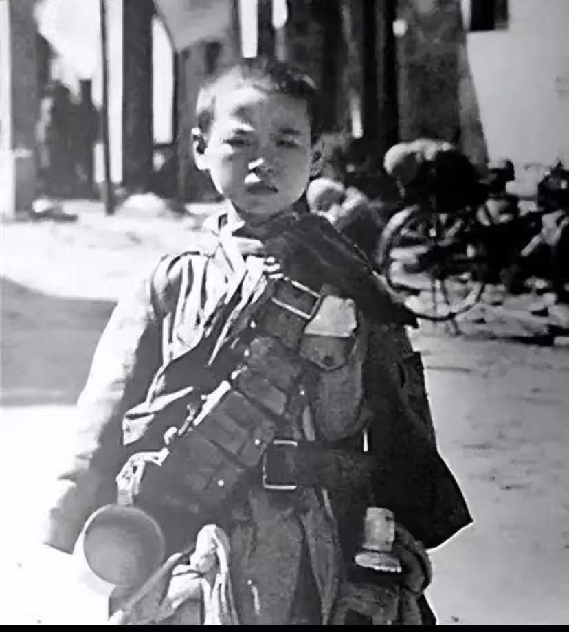 抗战“童子兵”珍贵历史影像！致敬壮怀激烈的抗战岁月，牢记历史、缅怀英烈、勿忘