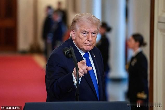 川普谈论21岁男子闯入海湖庄园被击毙。“他们只针对有影响力的总统所以也许我想变