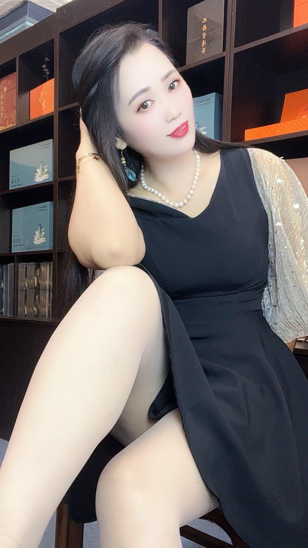 据说40岁以上的男性都喜欢这种身材，是吗？