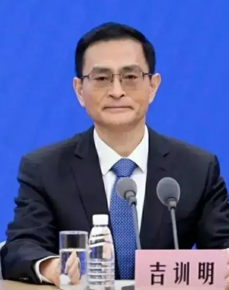 不查不知道，一查吓一跳，新任协和医学院院校长吉训明可真不简单！2023年当选