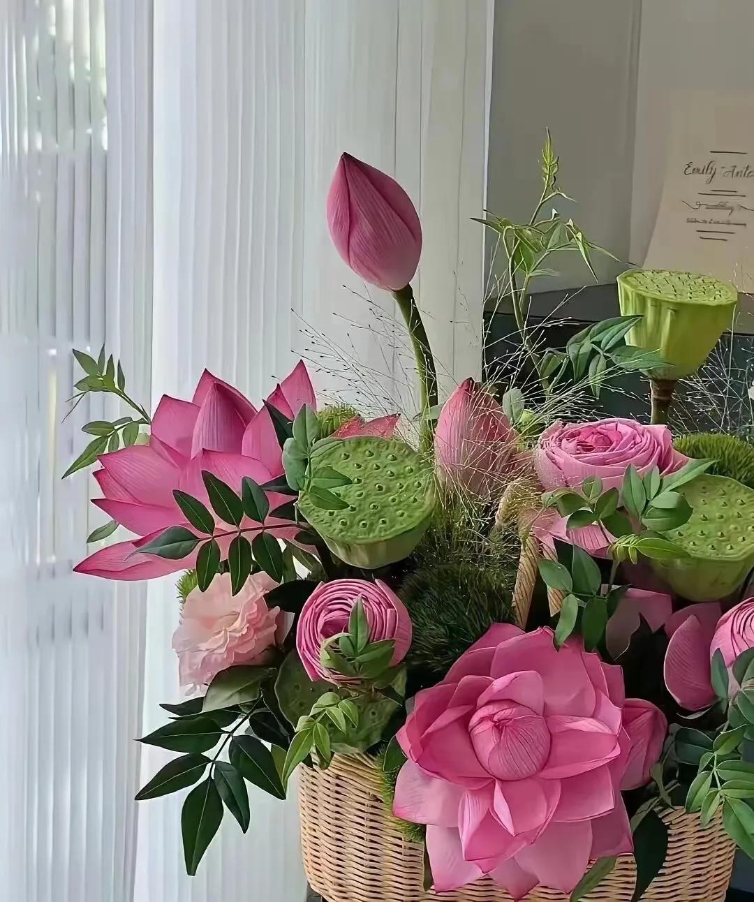 这大概是唯一一位不是“扶弟魔”的姐姐。女孩订婚了，收了28万彩礼，给母亲3万，